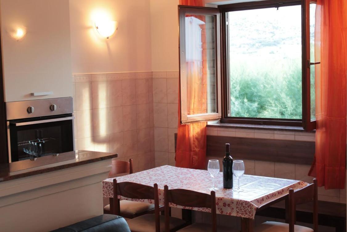Apartmani Peko باغ المظهر الخارجي الصورة