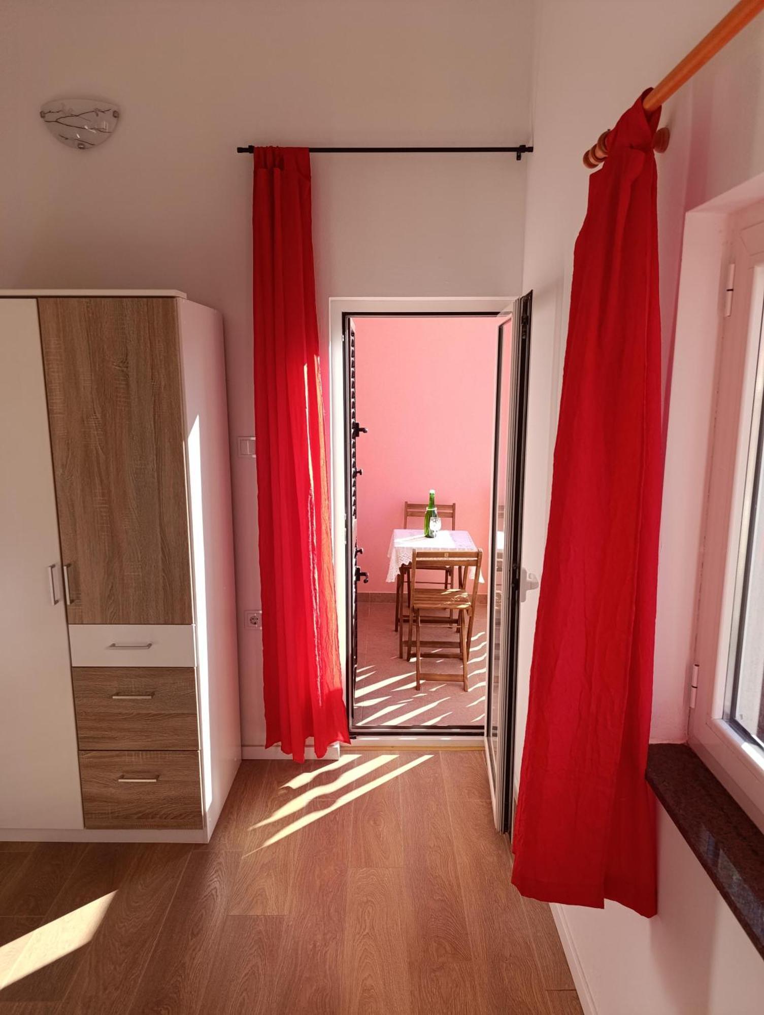 Apartmani Peko باغ المظهر الخارجي الصورة