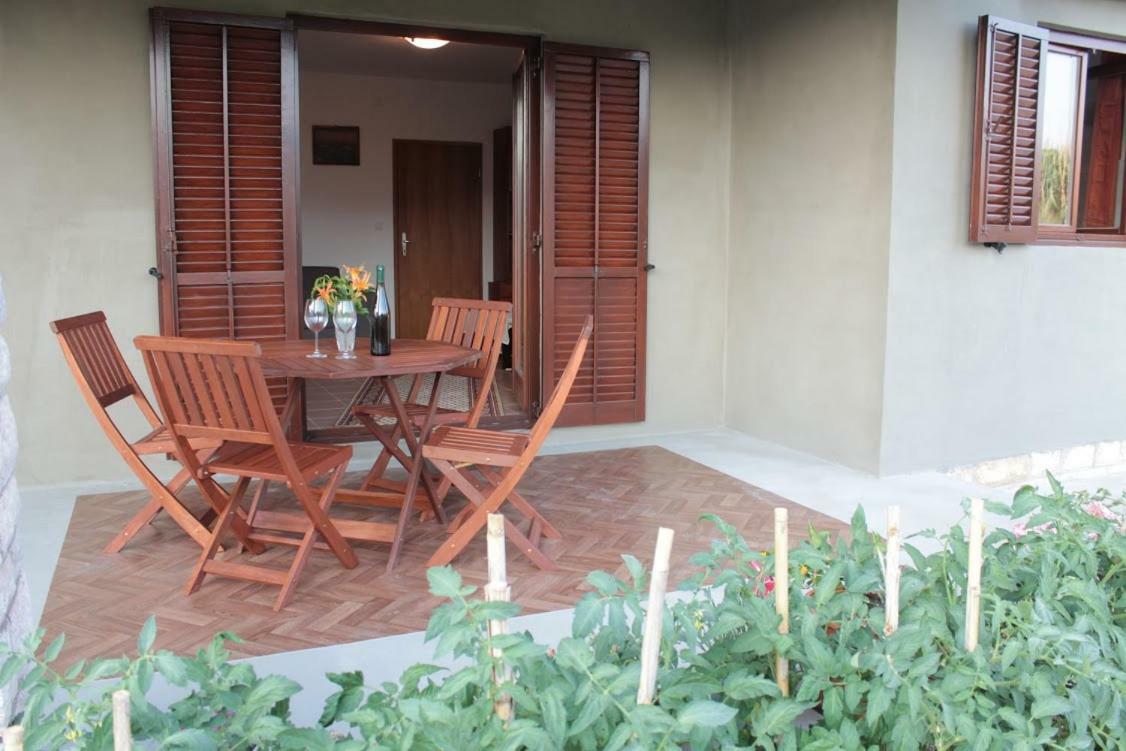 Apartmani Peko باغ المظهر الخارجي الصورة