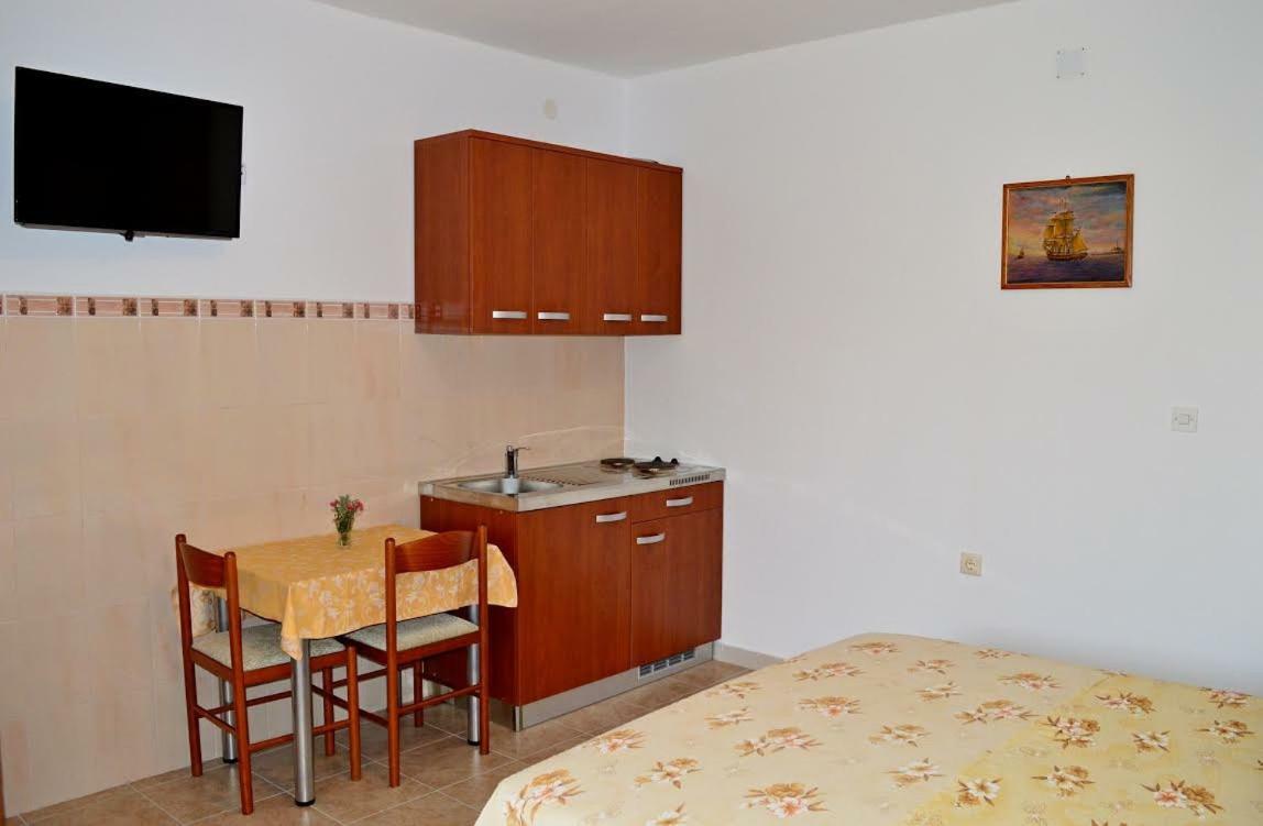 Apartmani Peko باغ المظهر الخارجي الصورة